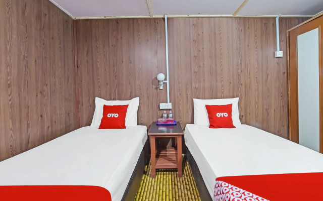 OYO 90675 Holiday View Inn