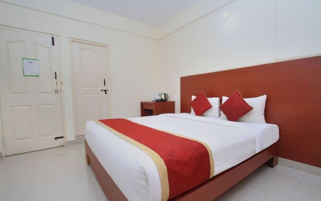OYO 9653 Ample Premium Suites