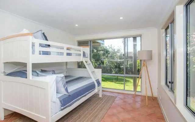 Surfers Beach House