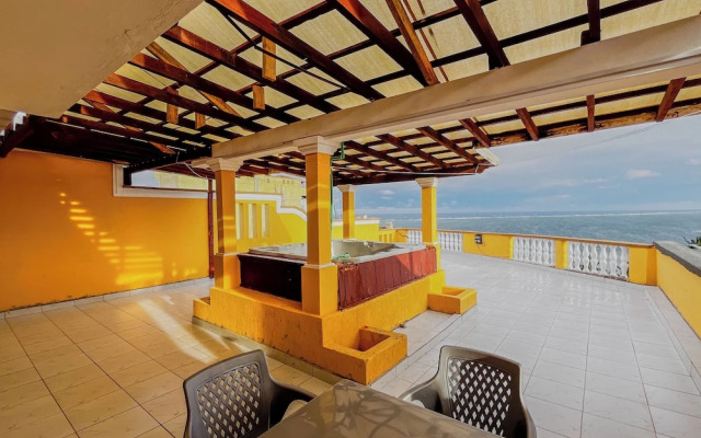 Kuzuri Kwetu Beachfront Apartments