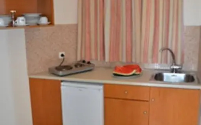 Hotel Flisvos