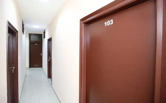 OYO 13037 Hotel Ambassador