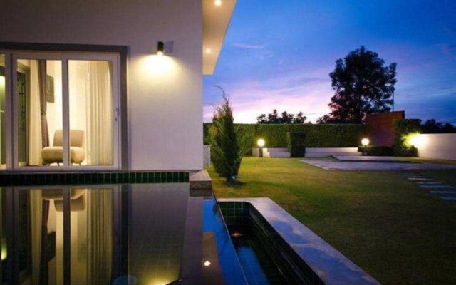 Ploy Pool Resort @ Hua Hin