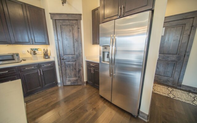 Alders 42 Outpost Dr