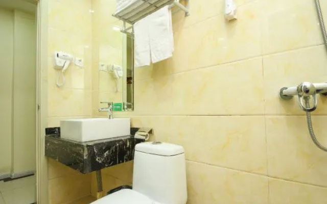 Lianyungang Youkejia Express Hotel – Bathroom – Lianyungang