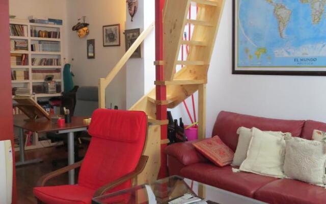 Cozy Central Apartment