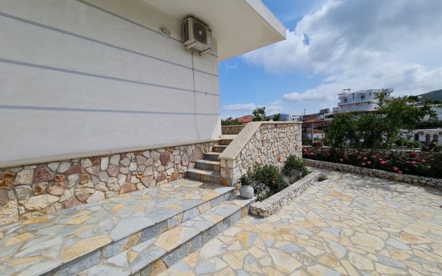 Remarkable 4-bed House in Ksamil for Families