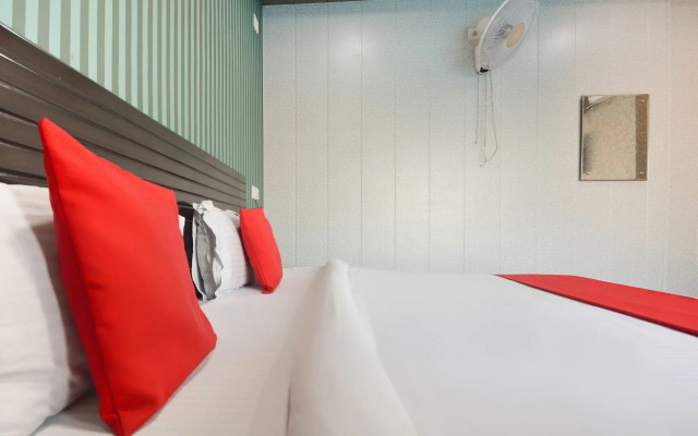 OYO 16515 Hotel Bombay Residency