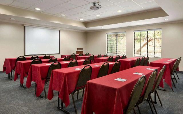 La Quinta Inn & Suites by Wyndham Dublin