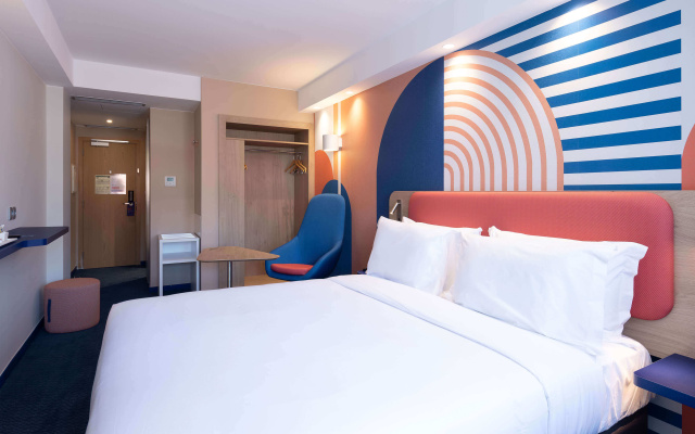 Holiday Inn Express and Suites Lisbon Principe Real by IHG