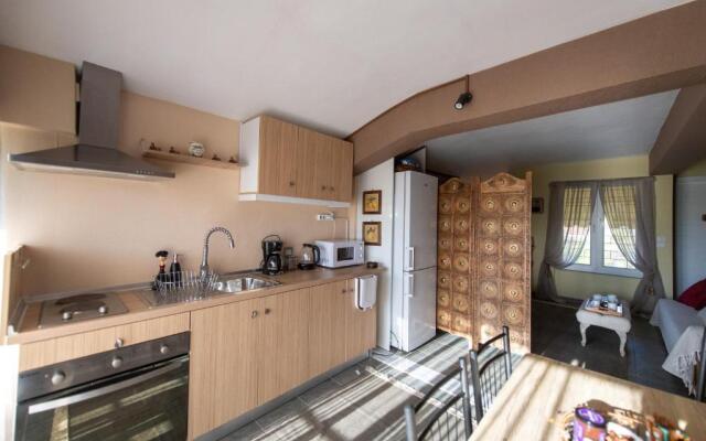 House Nefeli