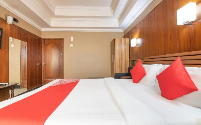 OYO 3778 Hotel Pulkeshi