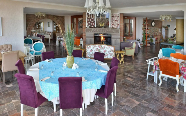 Aeneas Hotel
