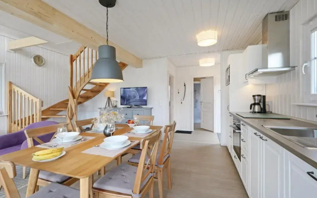 Awesome Home in Zerpenschleuse With 2 Bedrooms and Wifi