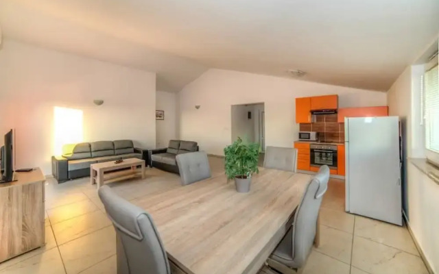 Apartments Orange Medulin