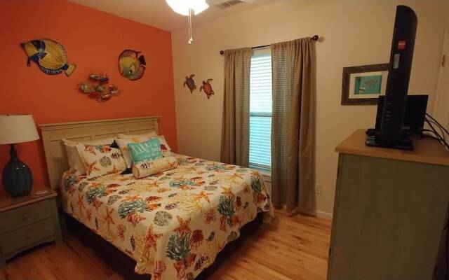 Seaside Villa 101 on Folly Beach