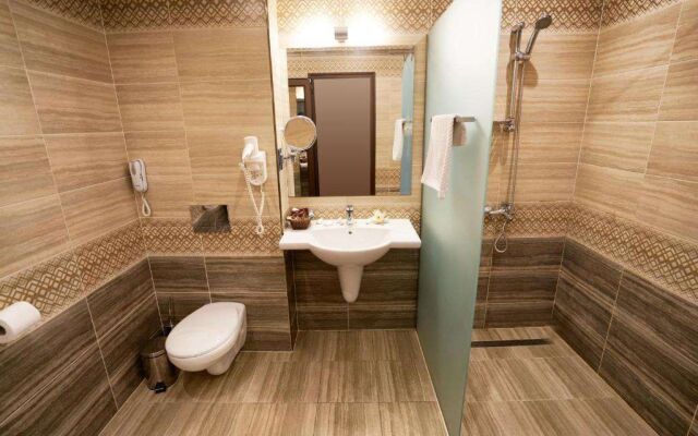 Boutique Complex Trakiets