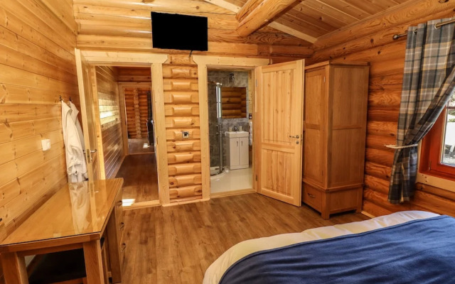 Pine Lodge