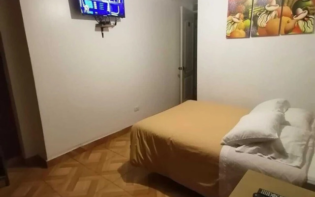 The Grasshopper Hostal Plaza de Armas