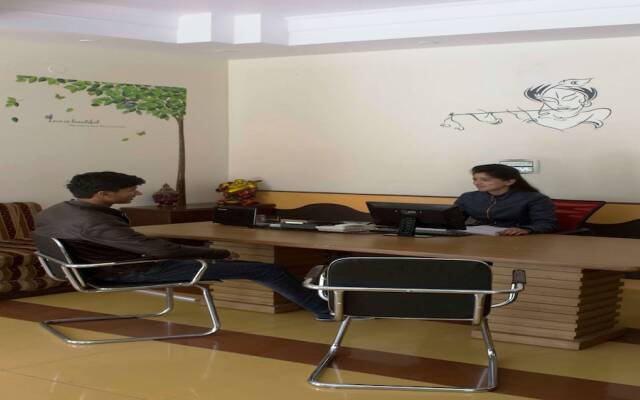 Hotel Majestic Oak Bush