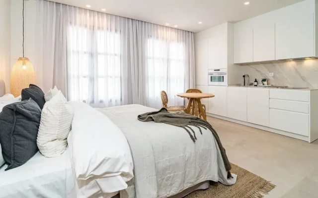 A2- Seaclub Suites by Roomservices