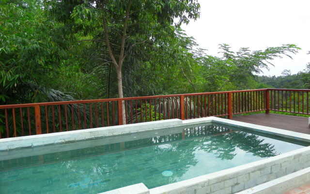 Senetan Villa and Spa Resort
