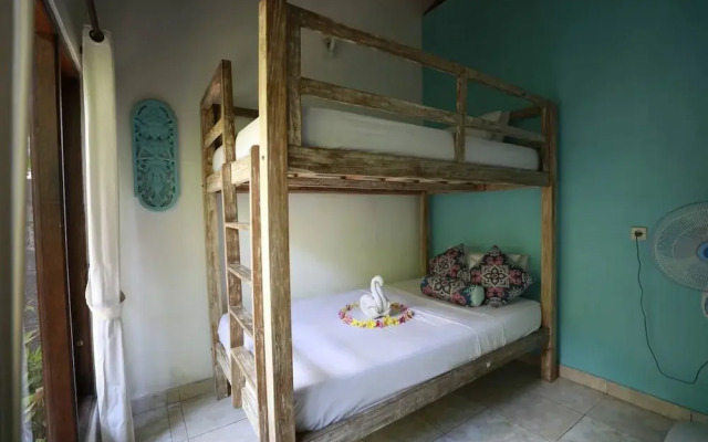Kirana Homestay - Breeze Bungalow