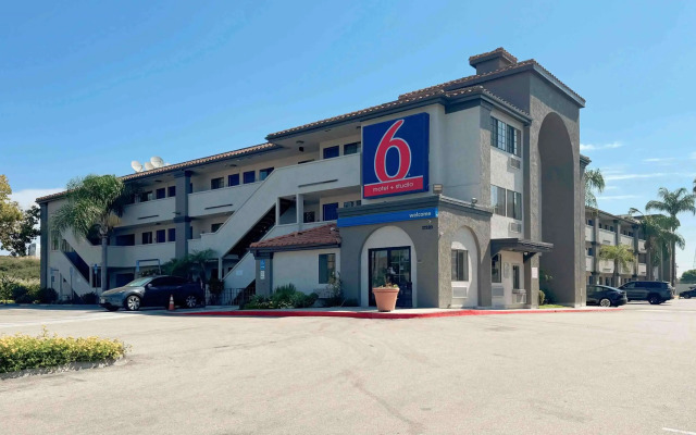 Motel 6 Bellflower, CA - Los Angeles