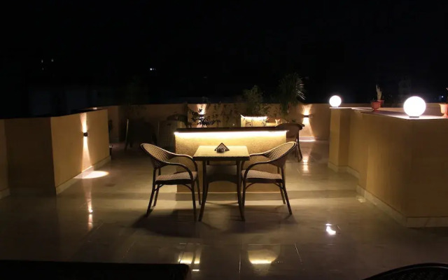 DISCOVER Pyramids inn