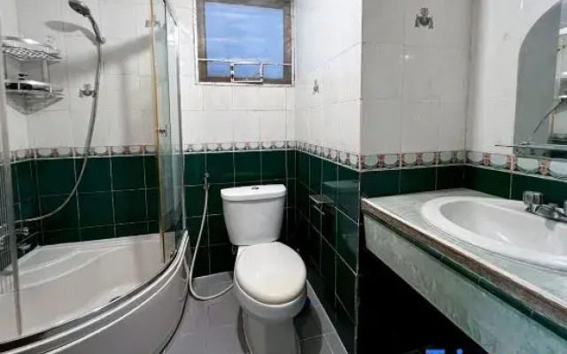 Large and Strategic Rasuna Apt 3BR with WiFi &Pool