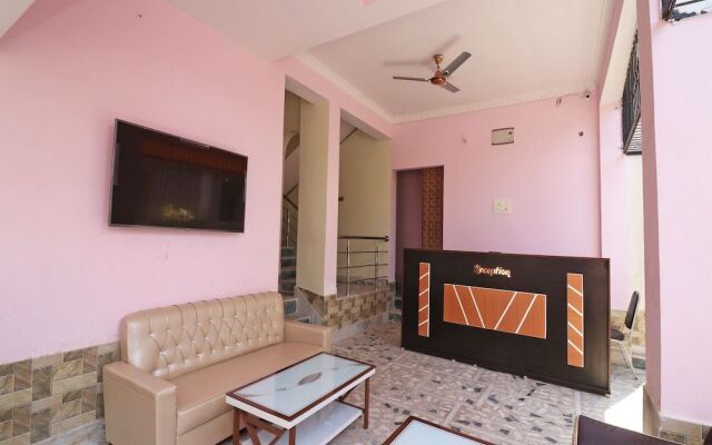 OYO 33471 Hotel Magadh Empire