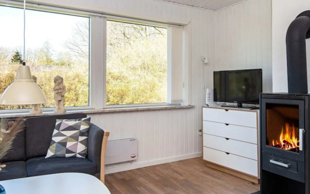 6 Person Holiday Home in Toftlund