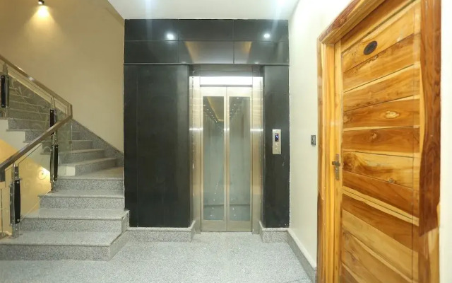 Capital O 18317 Hotel Samriddhi Retreat