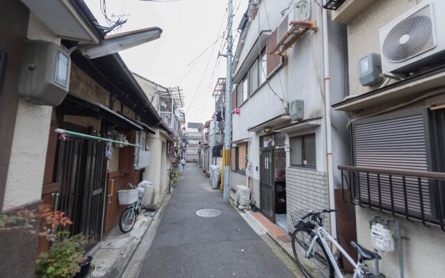 Kiraku House