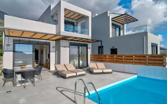 Villa Saturday in Foinikas