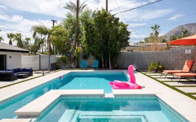 Experience Modern Luxury at Desert Hideaway