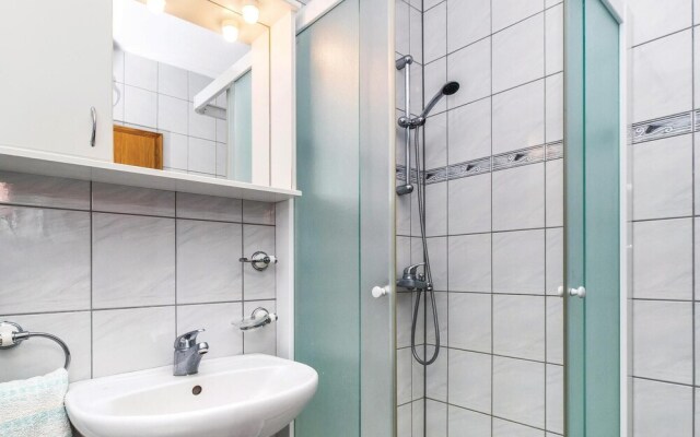 Awesome Apartment in Supetar With 2 Bedrooms and Wifi