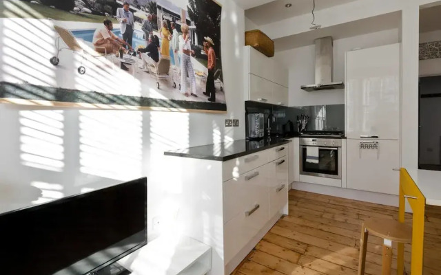 Modern 2bed in Brook Green/ Olympia