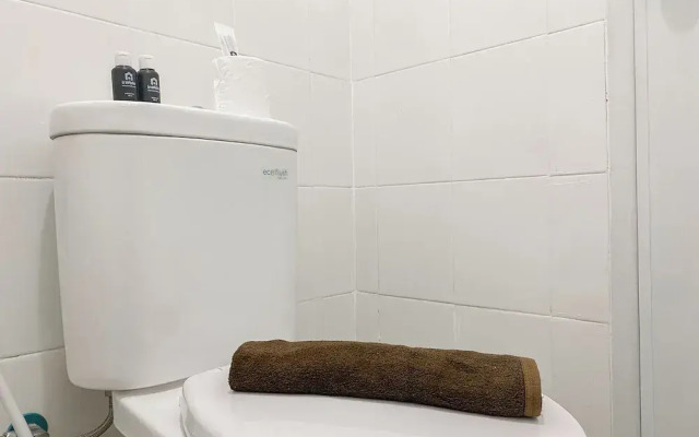 Good Place And Homey 2Br Bassura City Apartment Near Mall