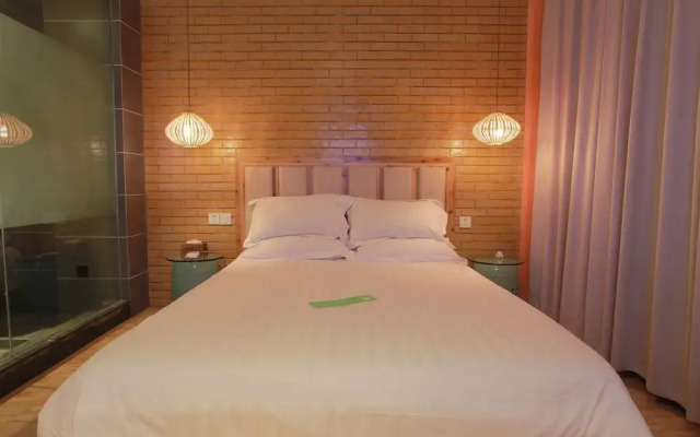 Wuyishan Old Street Riverside Hotel