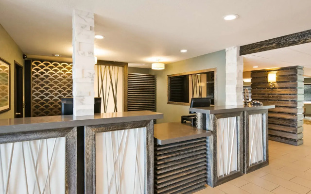 Best Western Long Beach Inn