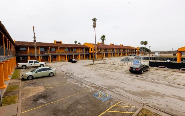 OYO Hotel Kingsville Hwy 77