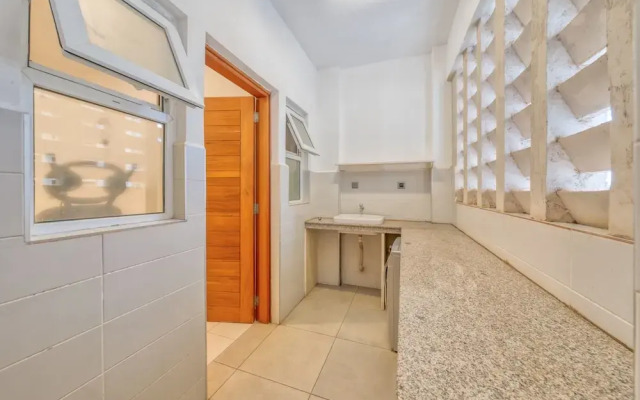 Kikambala Modern Apartment with Balcony
