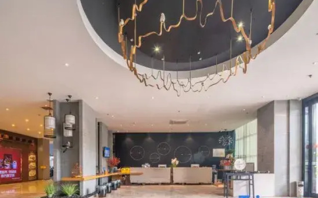 Xiadou Hotel (Nanning Nanhu Square Metro Station Store)