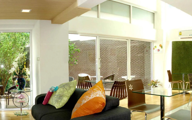 Nantra Sukhumvit 39 Hotel