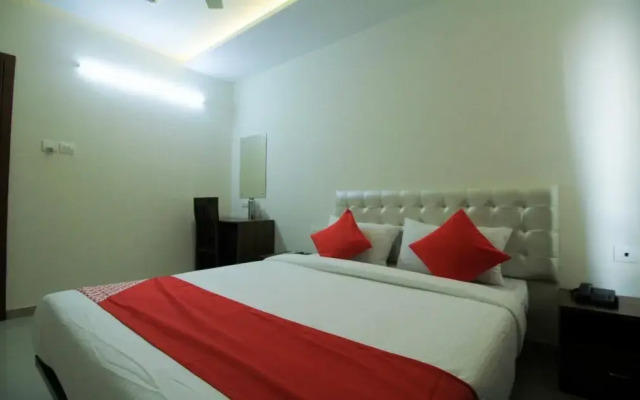 Varcity Bay By OYO Rooms