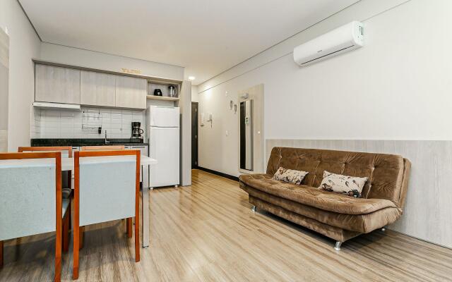 Studio moderno em condomínio com piscina #IA12