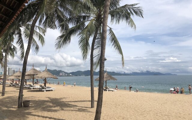 Handy Holiday Nha Trang Beach Apartment