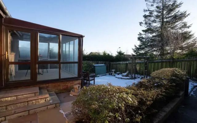 Comfy 3 Bed House - Free Parking