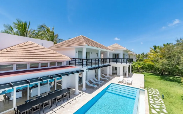 Lake View Villa